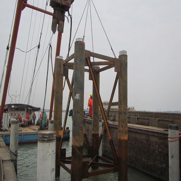 水下钢管桩施工