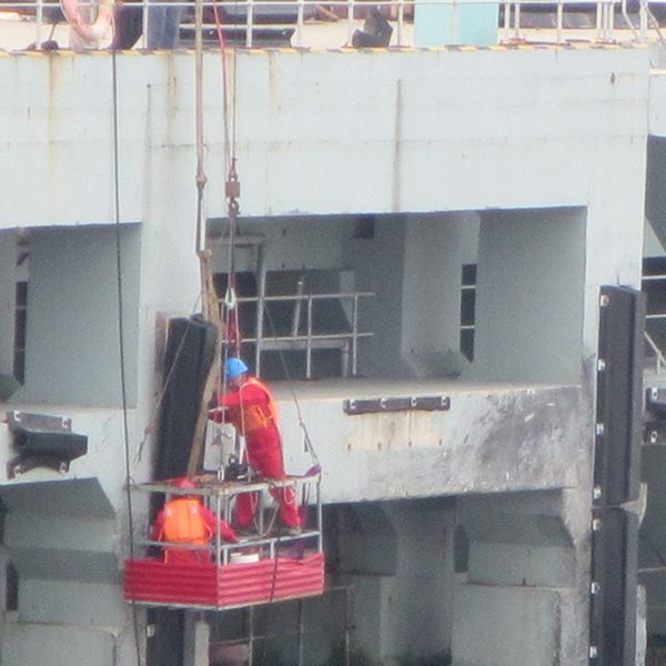 港口码头护舷安装