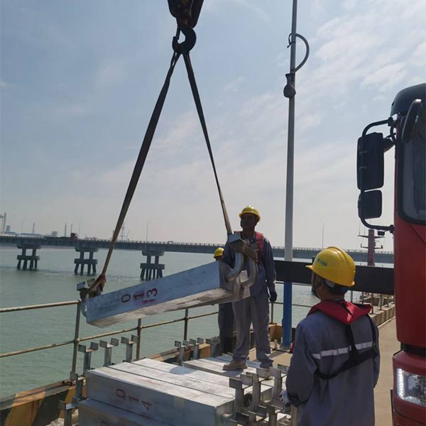 牺牲阳极块安装